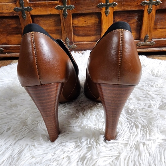 Levity Whitney Heeled Bootie - Picture 5 of 9